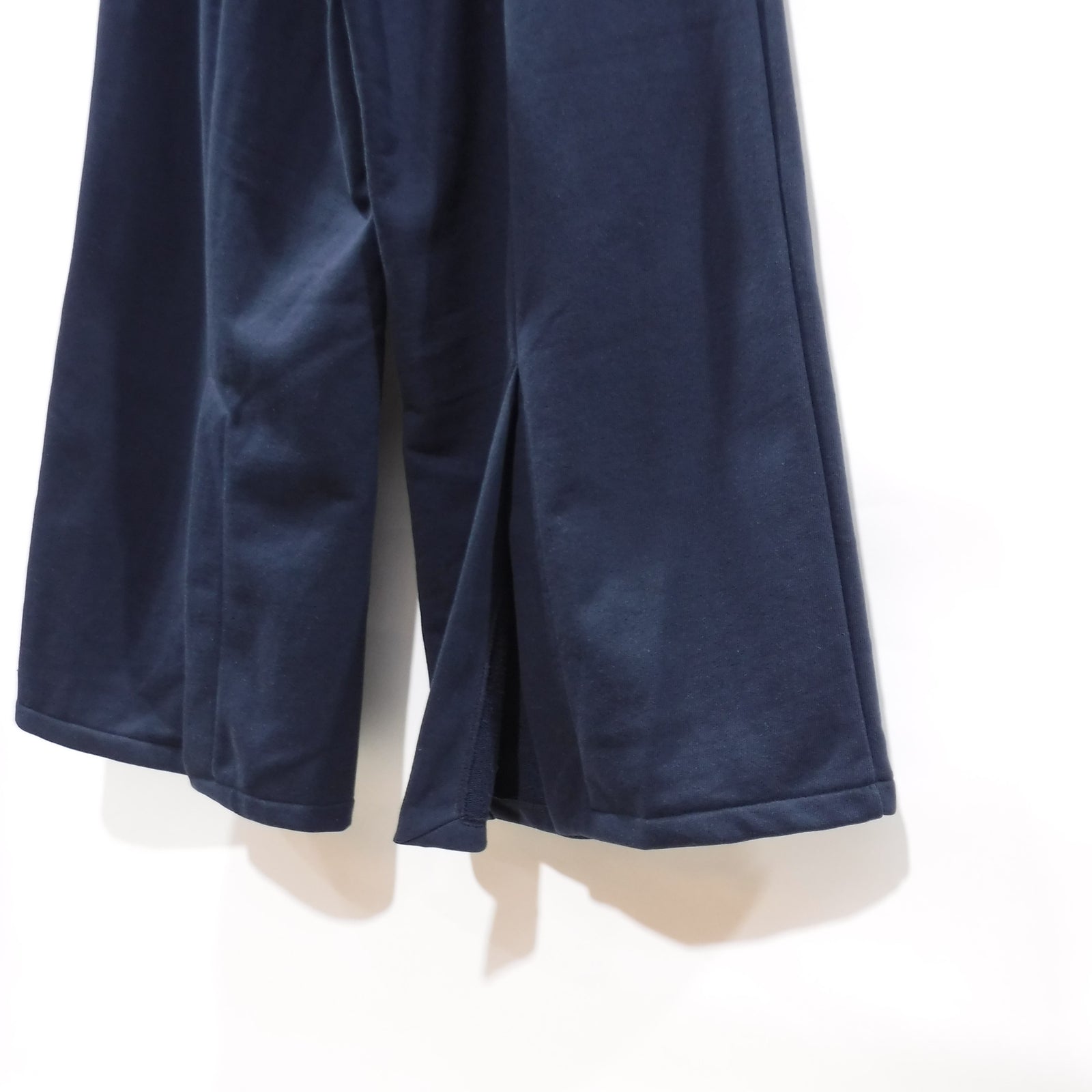 NONTOKYO〉BACK SLIT SWEAT PANTS（NAVY）│QUI STORE