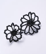 〈lilibySERI〉FLOWER DRAWING PIERCE&EARRINGS No,3 / フラワードローイングピアス&イヤリング No,3（BLACK）